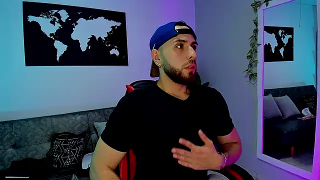 Snapshot of Maximo_Wolff chatting on 11/26/25, 07:48 Maximo Wolff online show from 11/26/25, 07:48