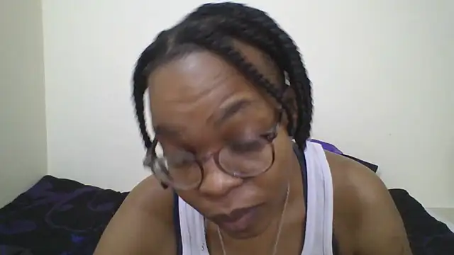 Miss-Hennessy online show from 09/08/25, 05:01