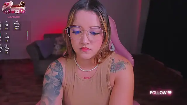 Snapshot of lunaarose chatting on 09/20/25, 04:35 lunaarose online show from 09/20/25, 04:35