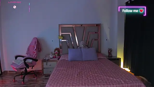 lunaarose online show from 01/11/26, 04:06