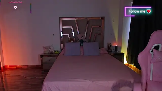 lunaarose online show from 02/07/26, 08:34