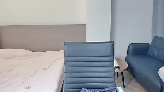 nini a online show from 10/25/25, 11:29