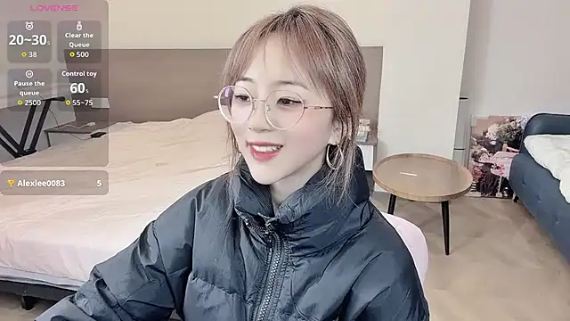 nini a online show from 11/27/25, 07:32