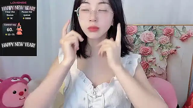 Snapshot of nini_a chatting on 06/30/26, 11:17 nini a online show from 06/30/26, 11:17