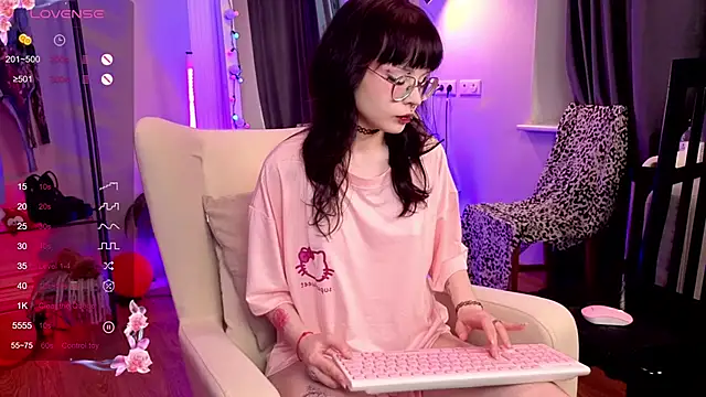 Misa Perfect online show from 11/15/25, 11:40