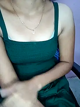 Snapshot of Nidhi_lovely chatting on 09/23/25, 01:19 Nidhi lovely online show from 09/23/25, 01:19