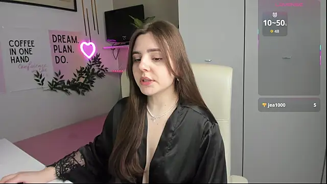 LiaWoow online show from 09/13/25, 06:46