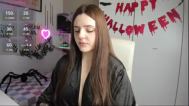 LiaWoow online show from 10/25/25, 06:43