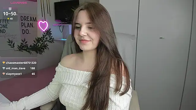 LiaWoow online show from 04/19/26, 06:10