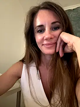 LucieMack online show from 09/10/25, 09:15