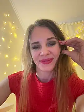 Snapshot of LucieMack chatting on 01/12/26, 07:08 LucieMack online show from 01/12/26, 07:08