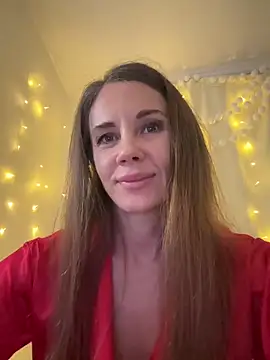 Snapshot of LucieMack chatting on 01/13/26, 04:34 LucieMack online show from 01/13/26, 04:34