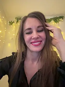 LucieMack online show from 03/02/26, 06:37