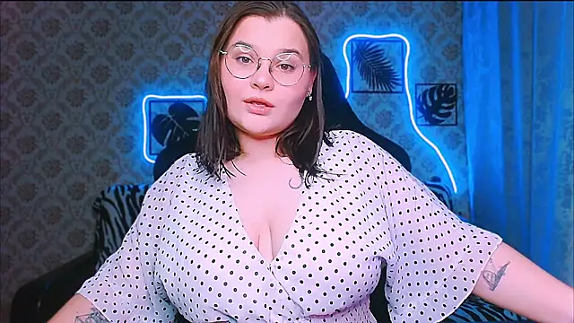 InLoveWithLife26 online show from 11/05/25, 08:20