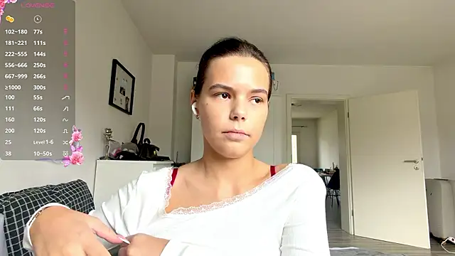 MaydaCornwall online show from 02/13/26, 02:02