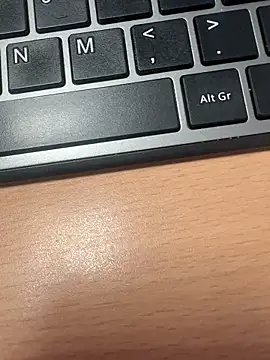 HiddenHoneyLDN online show from 11/26/25, 10:16