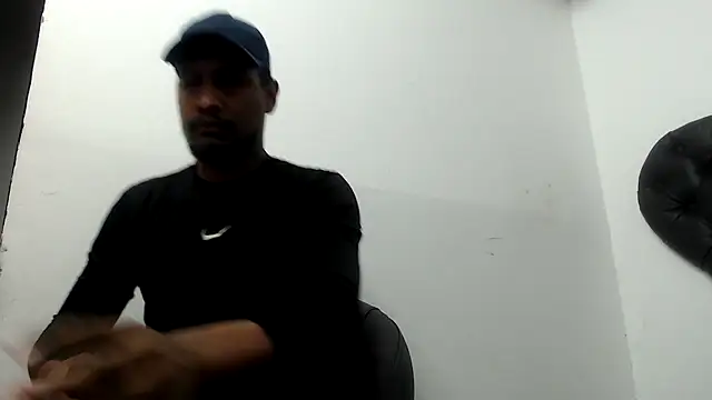Snapshot of ElCaballeroNegro24 chatting on 06/03/26, 03:09 ElCaballeroNegro24 online show from 06/03/26, 03:09