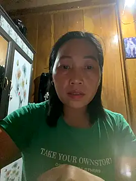 Snapshot of Lai005 chatting on 09/12/25, 03:56 Lai005 online show from 09/12/25, 03:56