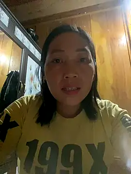 Snapshot of Lai005 chatting on 09/13/25, 08:19 Lai005 online show from 09/13/25, 08:19