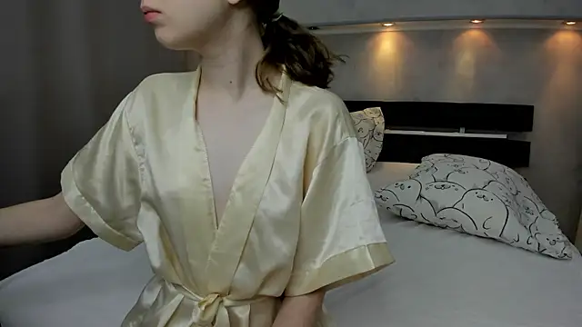 Camilla Kelly online show from 11/09/25, 01:15