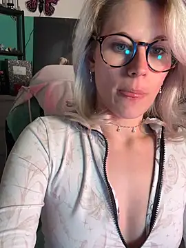 TheRealJessyLey online show from 05/12/26, 05:54