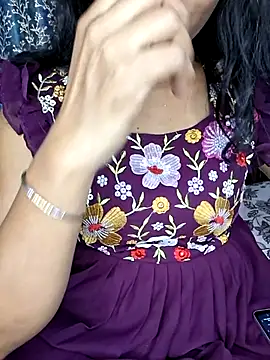 Snapshot of Marathi_jiya1 chatting on 11/13/25, 05:28 Marathi jiya1 online show from 11/13/25, 05:28