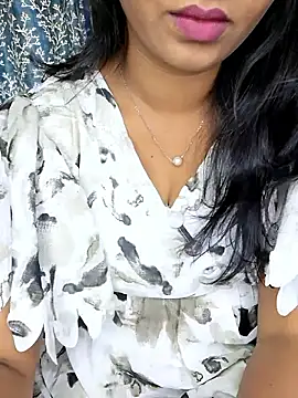 Snapshot of Marathi_jiya1 chatting on 11/18/25, 05:23 Marathi jiya1 online show from 11/18/25, 05:23