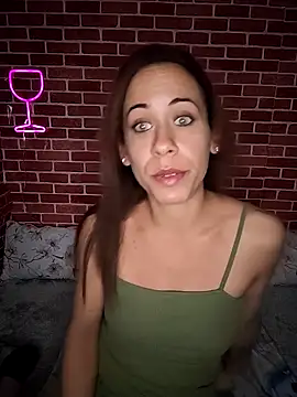 Snapshot of HotGinger66 chatting on 11/18/25, 09:14 HotGinger66 online show from 11/18/25, 09:14