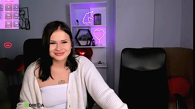 lau ra queen online show from 11/26/25, 10:22