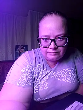 Snapshot of LillyWilly chatting on 09/23/25, 08:28 LillyWilly online show from 09/23/25, 08:28