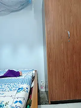 Snapshot of Rosalind_xxx chatting on 11/12/25, 10:52 Rosalind xxx online show from 11/12/25, 10:52