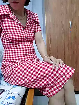 Snapshot of Rosalind_xxx chatting on 12/04/25, 03:32 Rosalind xxx online show from 12/04/25, 03:32