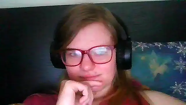 Snapshot of Moonolighta chatting on 09/23/25, 09:56 Moonolighta online show from 09/23/25, 09:56