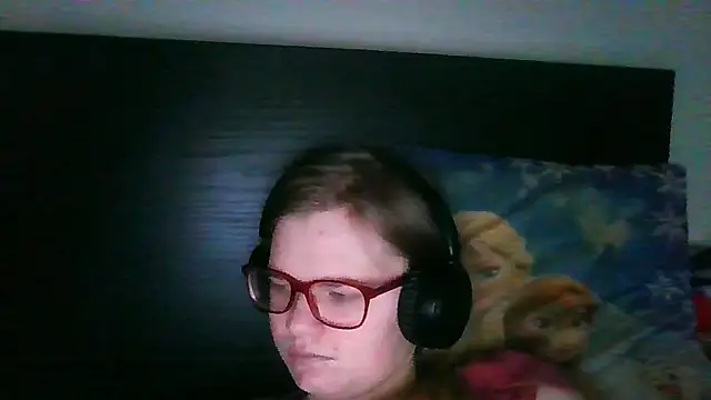 Snapshot of Moonolighta chatting on 11/08/25, 01:22 Moonolighta online show from 11/08/25, 01:22