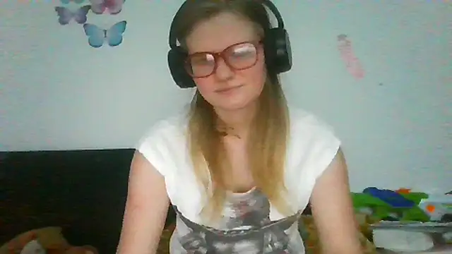 Moonolighta online show from 03/02/26, 01:18