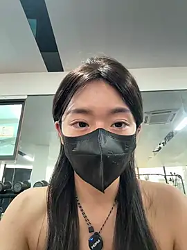 jiajia L online show from 04/24/26, 10:28