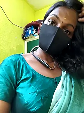 Snapshot of Honey_rosetamil chatting on 06/19/26, 05:56 Honey rosetamil online show from 06/19/26, 05:56