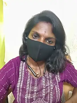 Snapshot of Honey_rosetamil chatting on 06/24/26, 03:33 Honey rosetamil online show from 06/24/26, 03:33
