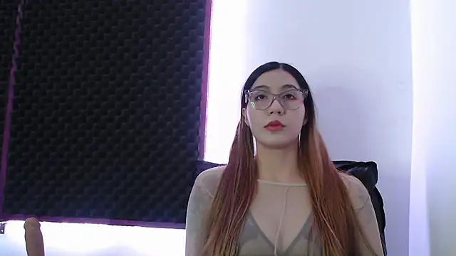 karlamoon23 online show from 10/16/25, 11:28