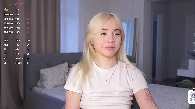 Snapshot of LilianBenskin chatting on 11/15/25, 05:38 LilianBenskin online show from 11/15/25, 05:38