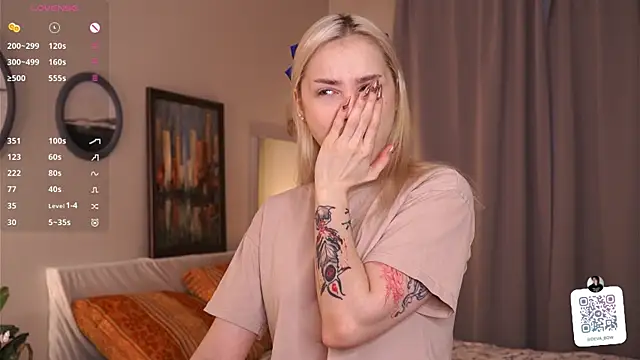 Snapshot of LilianBenskin chatting on 12/05/25, 05:27 LilianBenskin online show from 12/05/25, 05:27