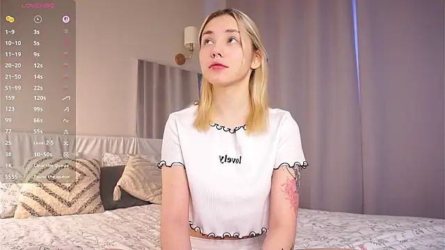 Snapshot of LilianBenskin chatting on 02/02/26, 06:12 LilianBenskin online show from 02/02/26, 06:12