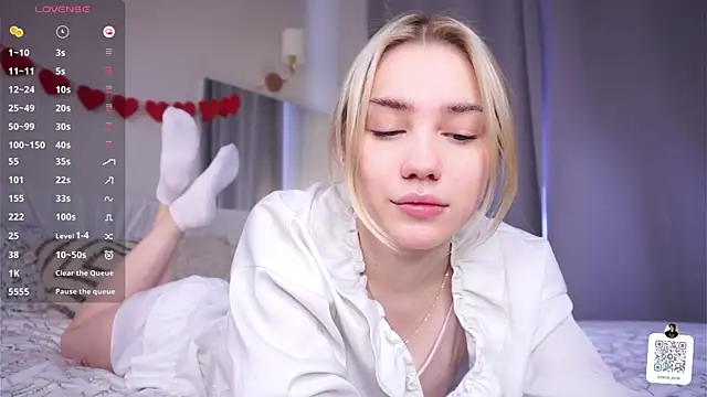 Snapshot of LilianBenskin chatting on 02/26/26, 06:45 LilianBenskin online show from 02/26/26, 06:45