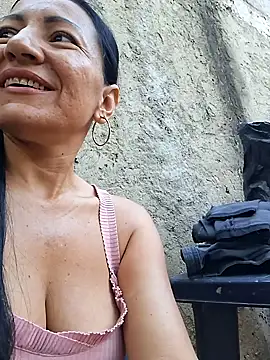 Snapshot of maturexxxnaughty chatting on 11/27/25, 11:12 maturexxxnaughty online show from 11/27/25, 11:12