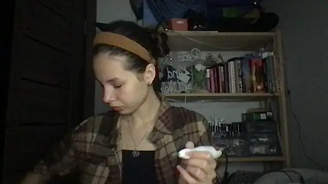 Yuna5343 online show from 09/10/25, 06:52