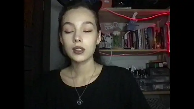 Yuna5343 online show from 09/15/25, 10:10