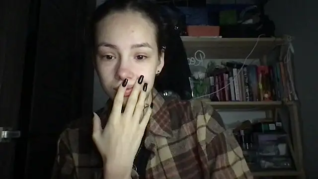 Yuna5343 online show from 10/13/25, 08:53