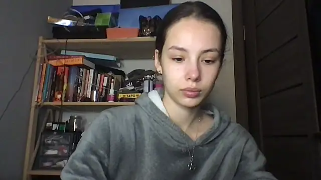 Yuna5343 online show from 12/19/25, 08:38