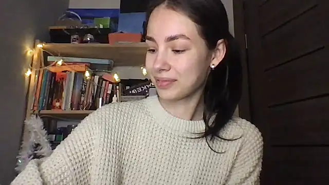 Yuna5343 online show from 12/22/25, 09:45