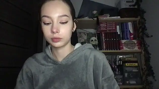 Yuna5343 online show from 04/22/26, 08:43